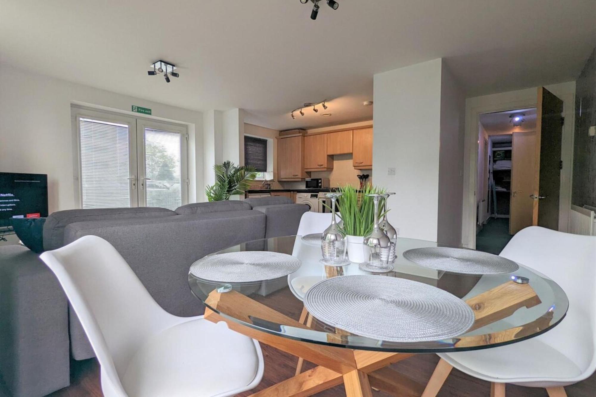 Beautiful & Homely 2Bd Flat - Manchester! ภายนอก รูปภาพ