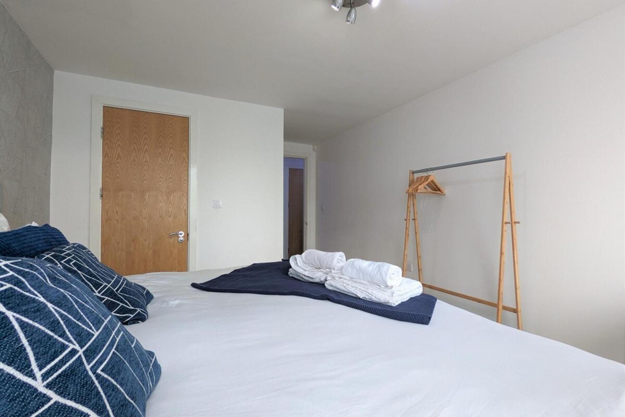 Beautiful & Homely 2Bd Flat - Manchester! ภายนอก รูปภาพ